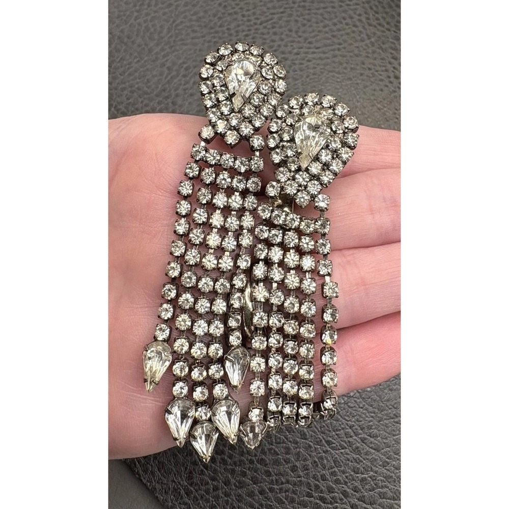 VTG Huge Rhinestone Teardrop Chandelier Dangle Shoulder Duster Clip On Earrings
